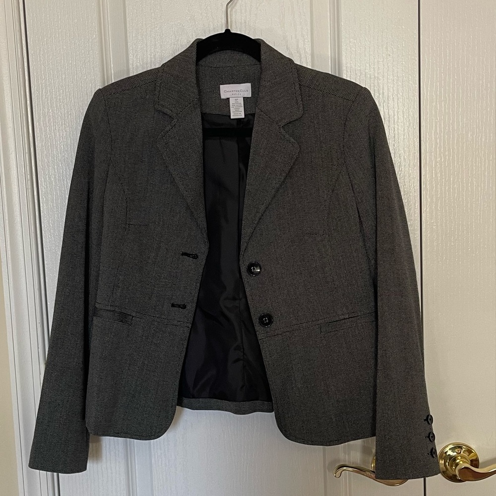 Woman’s Black Blazer Size 4P